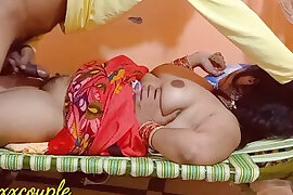 Indian village bhabhi "DESI FUCK" on FOLDING BED.